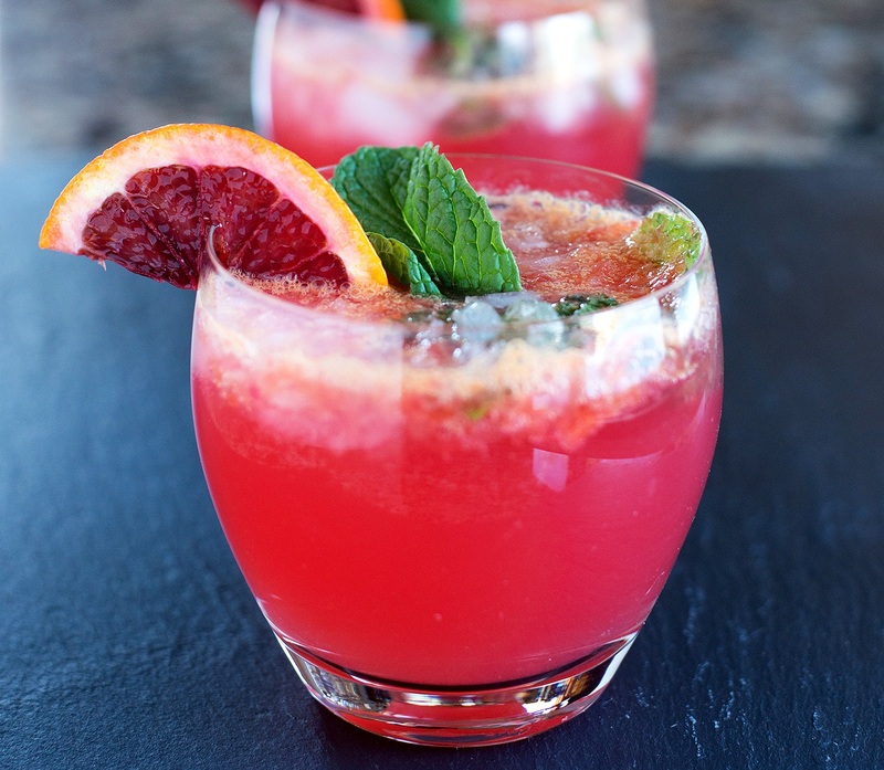 عصير البرتقال الأحمر